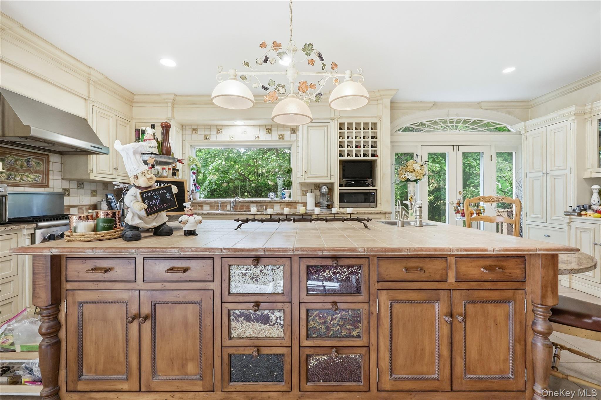 Woodsburgh, New York 11598, United States, 5 Bedrooms Bedrooms, ,4 BathroomsBathrooms,Residential,Active,232181