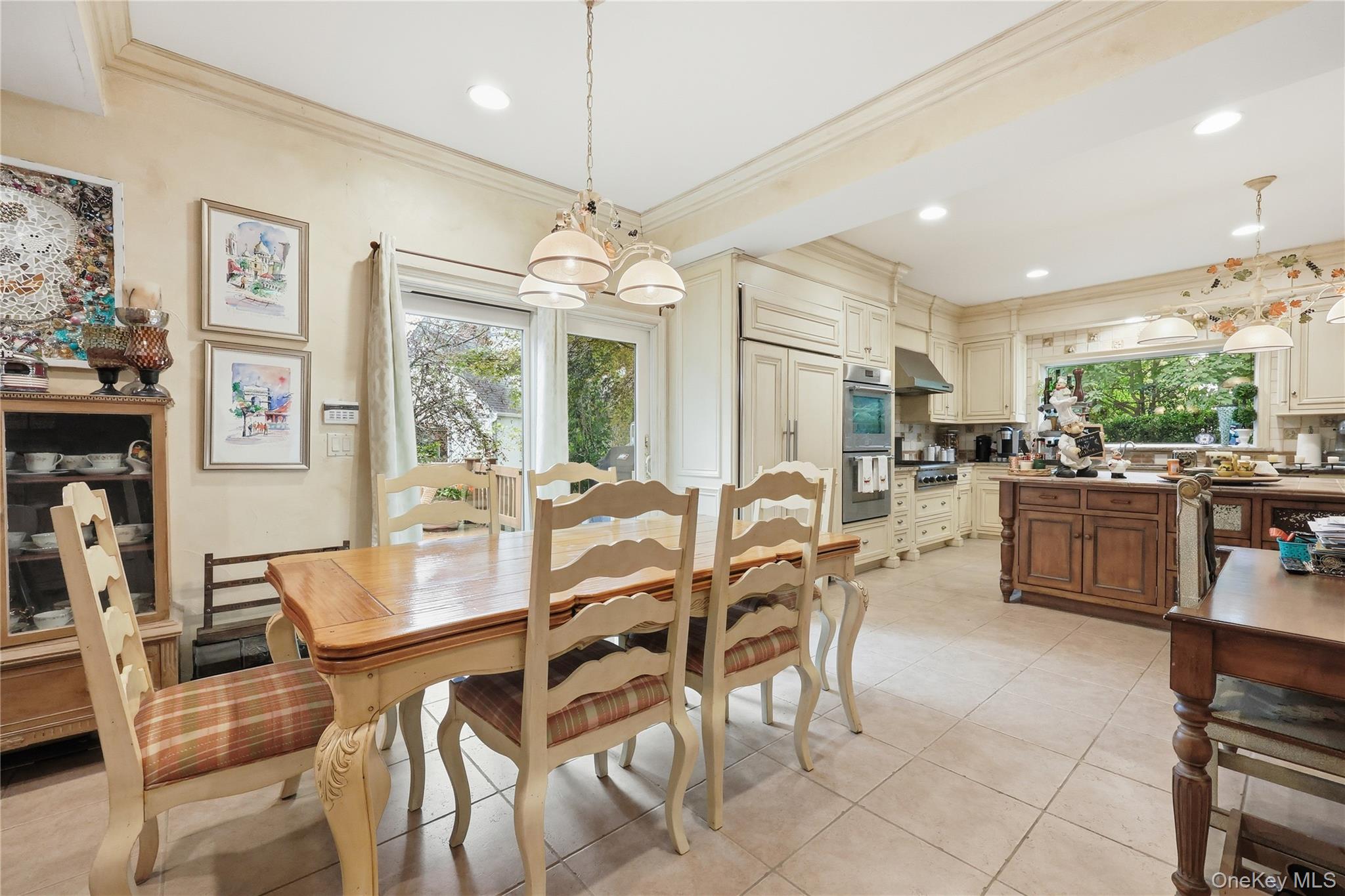 Woodsburgh, New York 11598, United States, 5 Bedrooms Bedrooms, ,4 BathroomsBathrooms,Residential,Active,232181