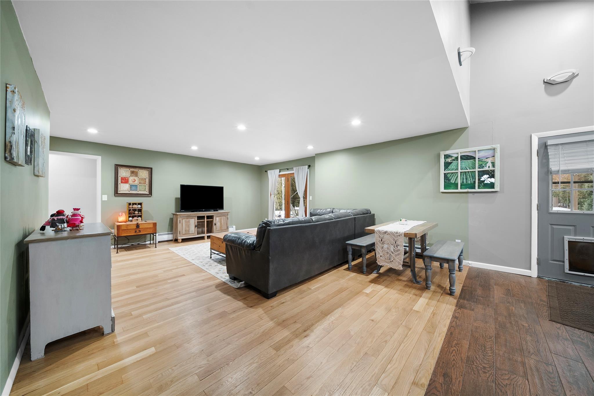 20 Spruce Street, Selden, New York image 5