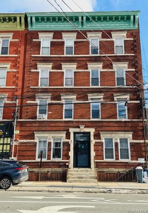 36-05 Vernon Boulevard Long Island City NY 11106