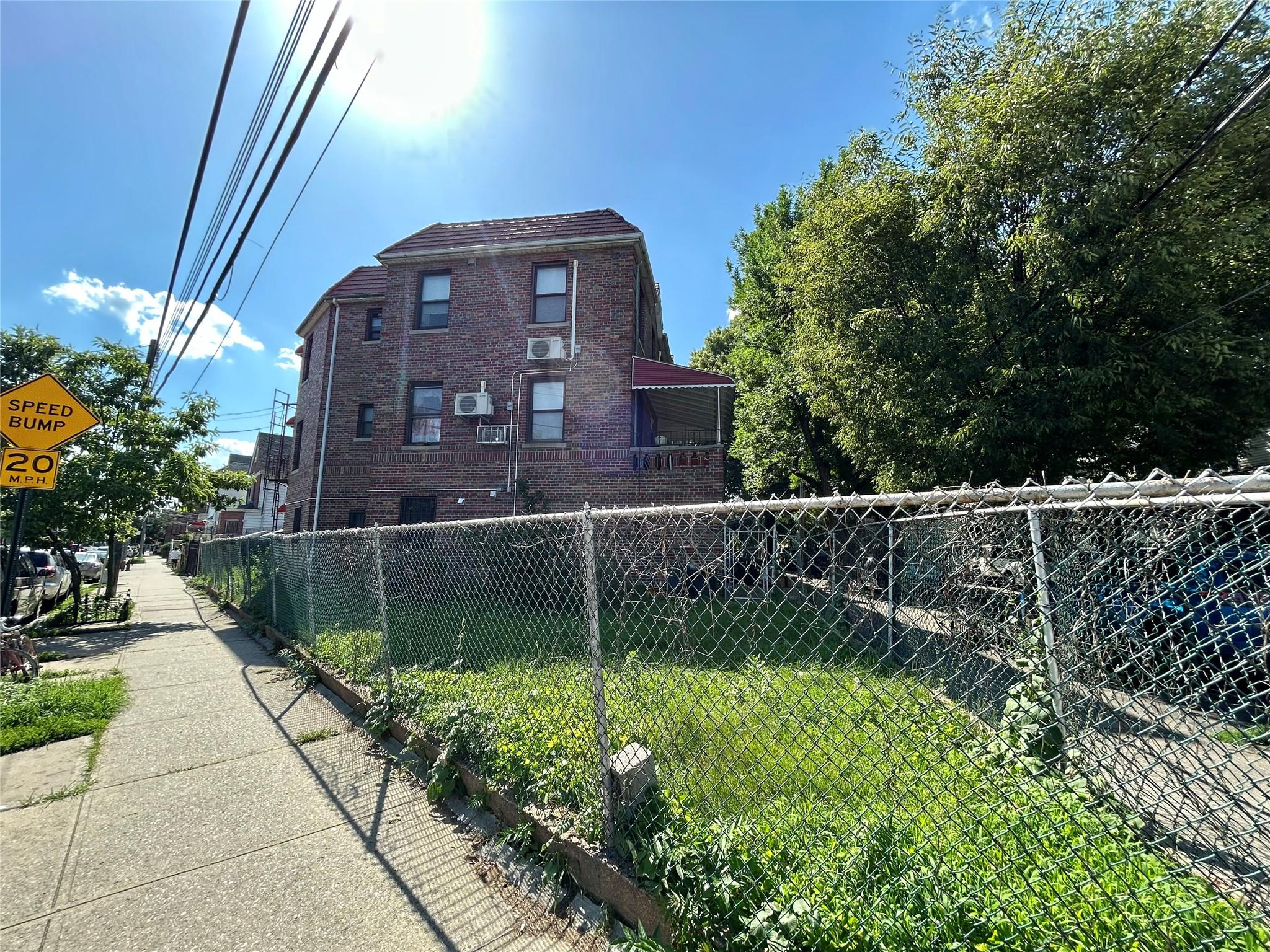 43-30 Forley Street