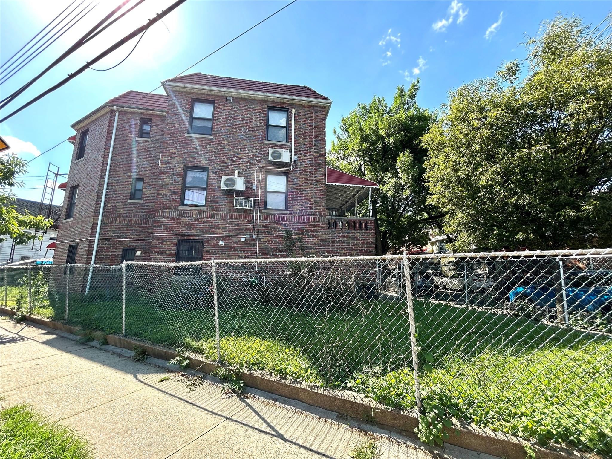 43-30 Forley Street