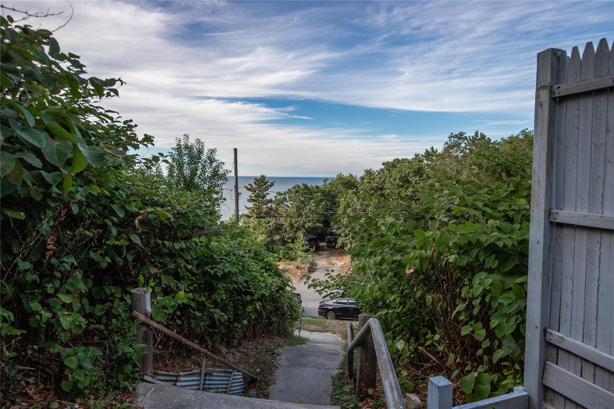 28 Anchor Path, Baiting Hollow, New York image 17