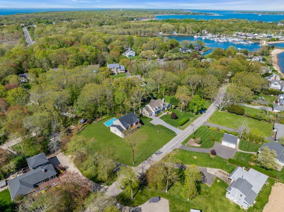 285 Blue Marlin Drive, Southold, New York image 5