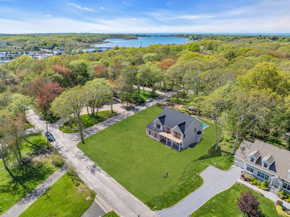 285 Blue Marlin Drive, Southold, New York image 2