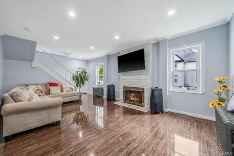 26 Rosedale Avenue Freeport NY 11520