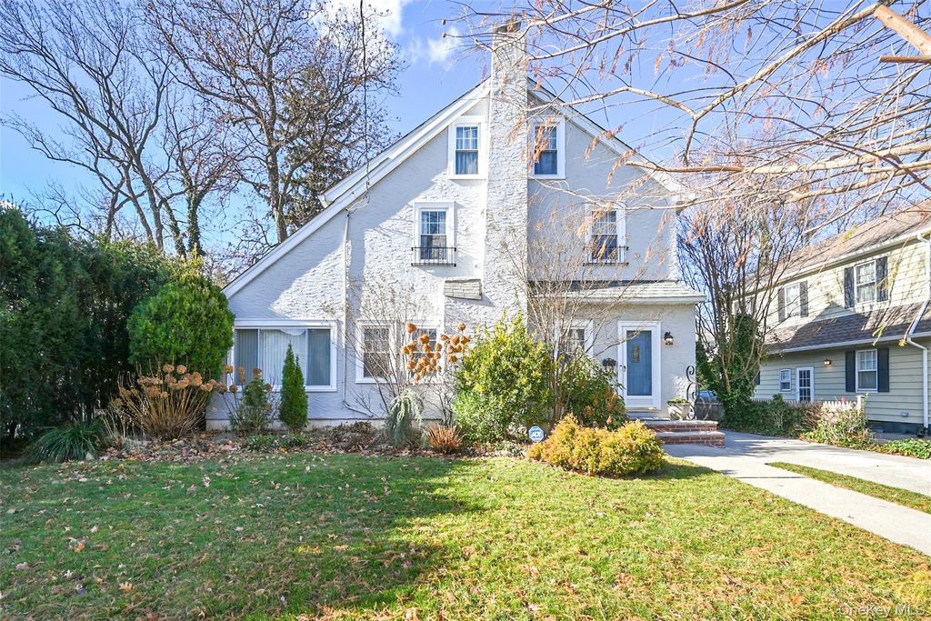 Photo of 3226 158th Street, Flushing, NY 11358 (MLS # 938717)