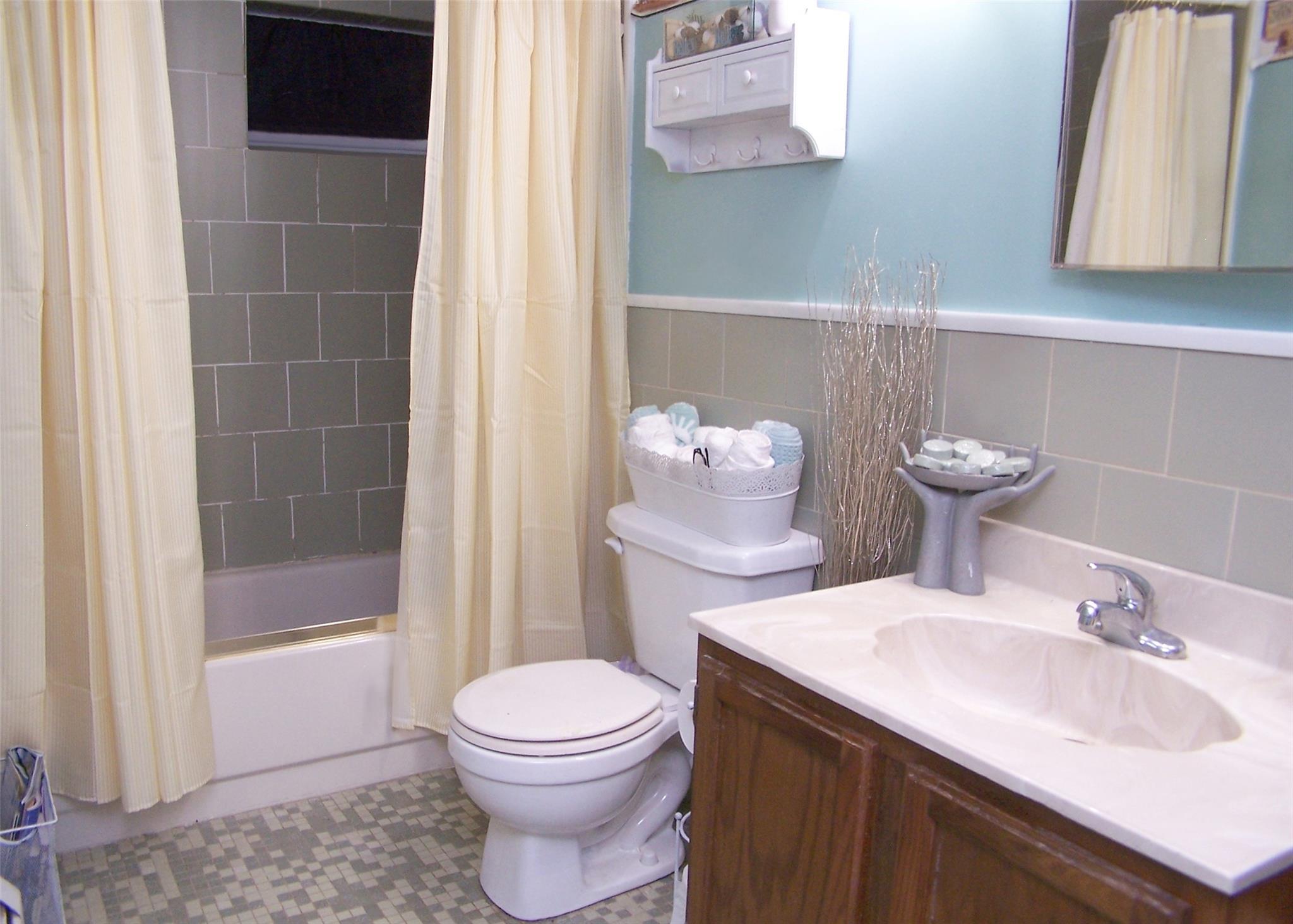 458 Helene Ave Ave, Shirley, New York image 13