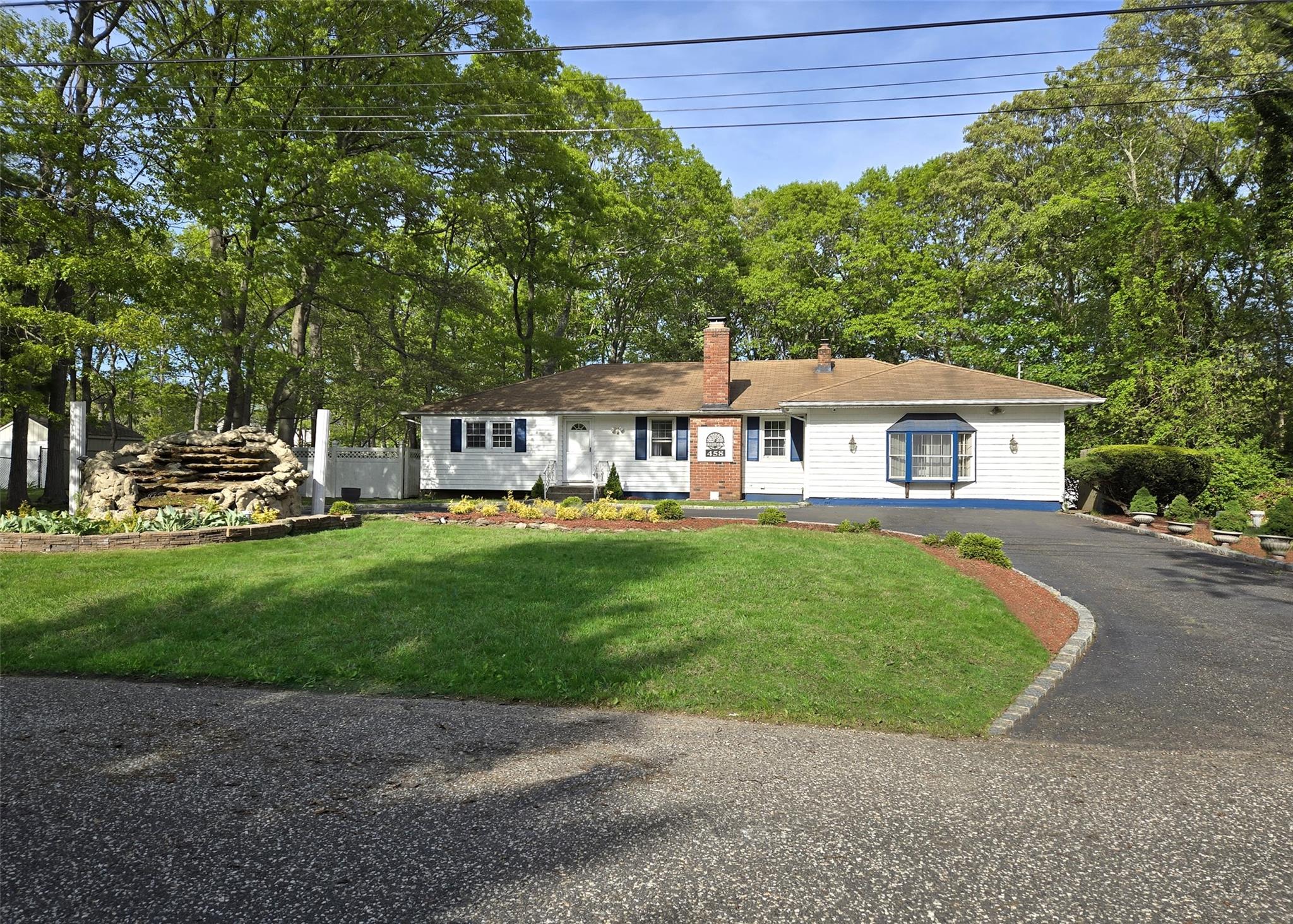 458 Helene Ave Ave, Shirley, New York image 1