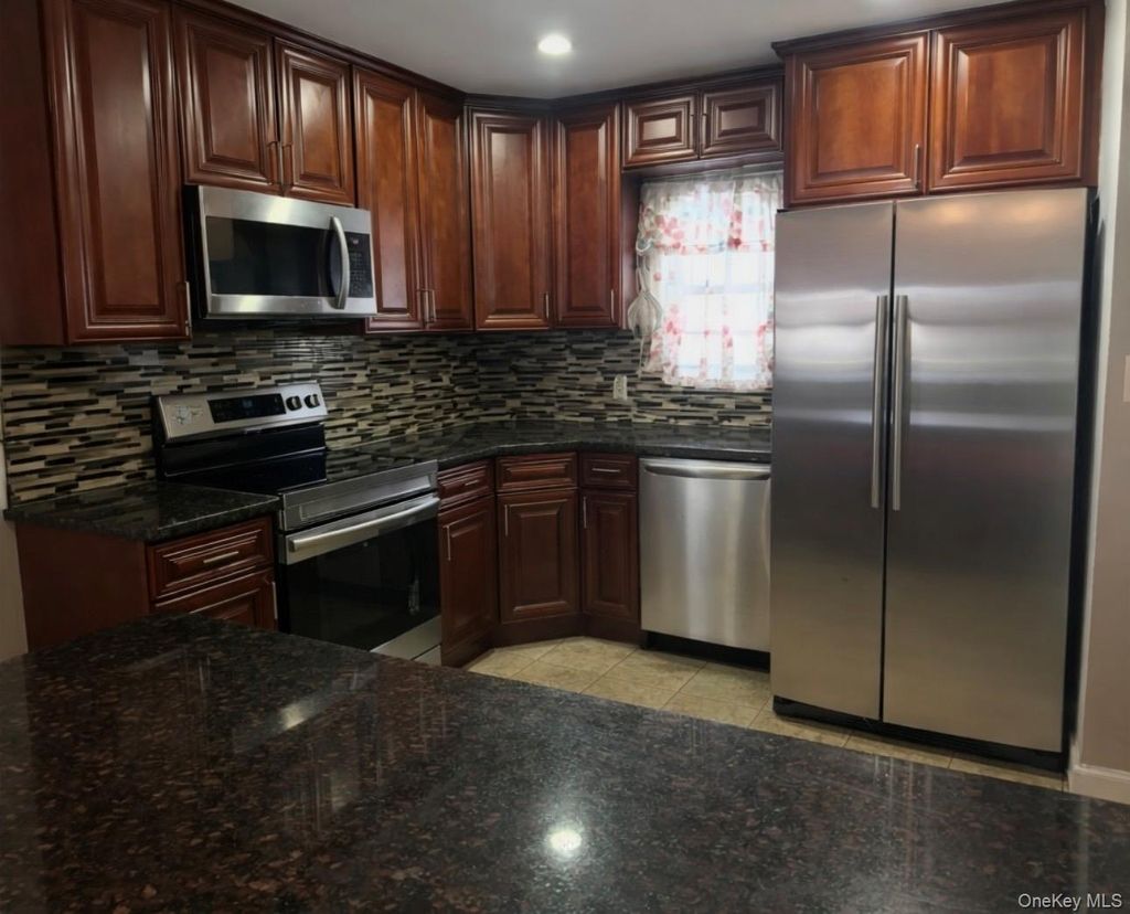 Photo of 49 Spindle Road, Hicksville, NY 11801 (MLS # 960646)