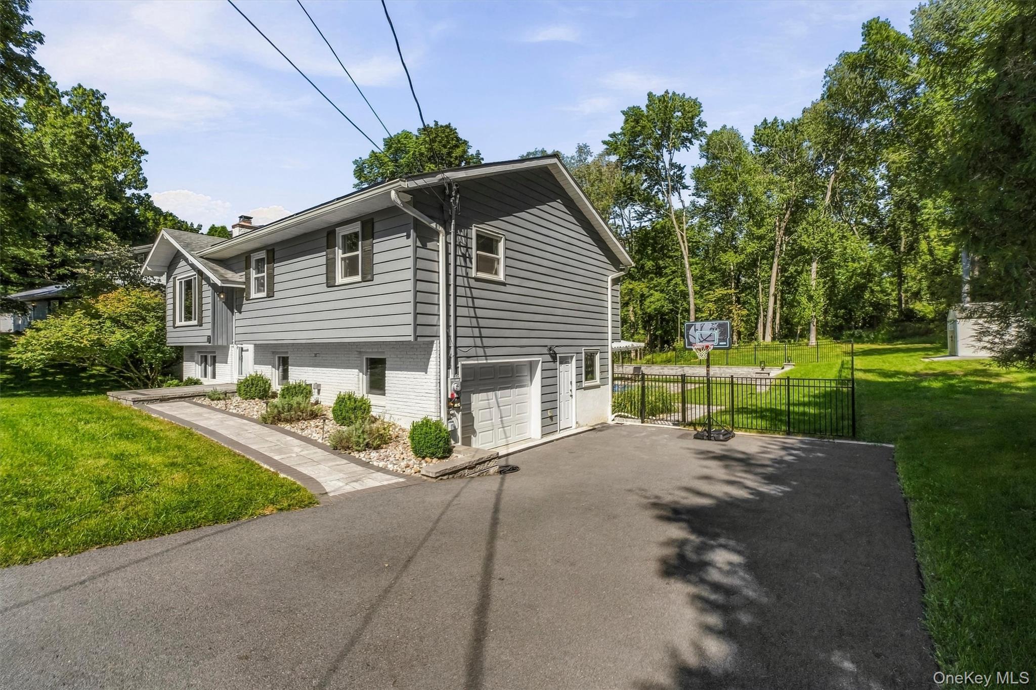 13 Slate Hill Drive