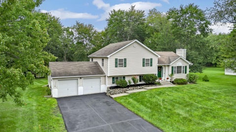 Homes For Sale - 101 Lexington Drive<br/> Newburgh, NY 12550