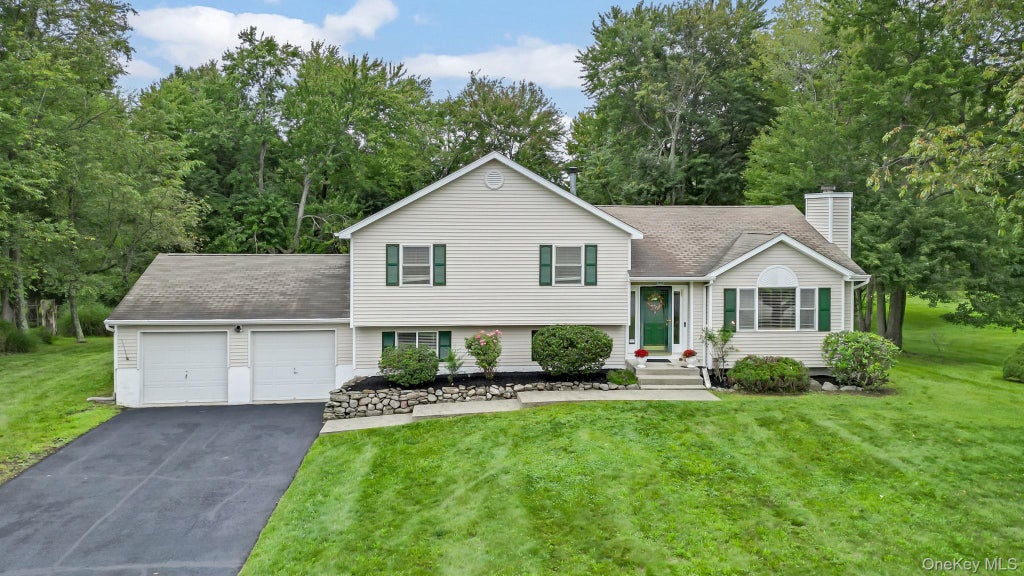 Photo of 101 Lexington Drive, Newburgh, NY 12550 (MLS # 1042074)