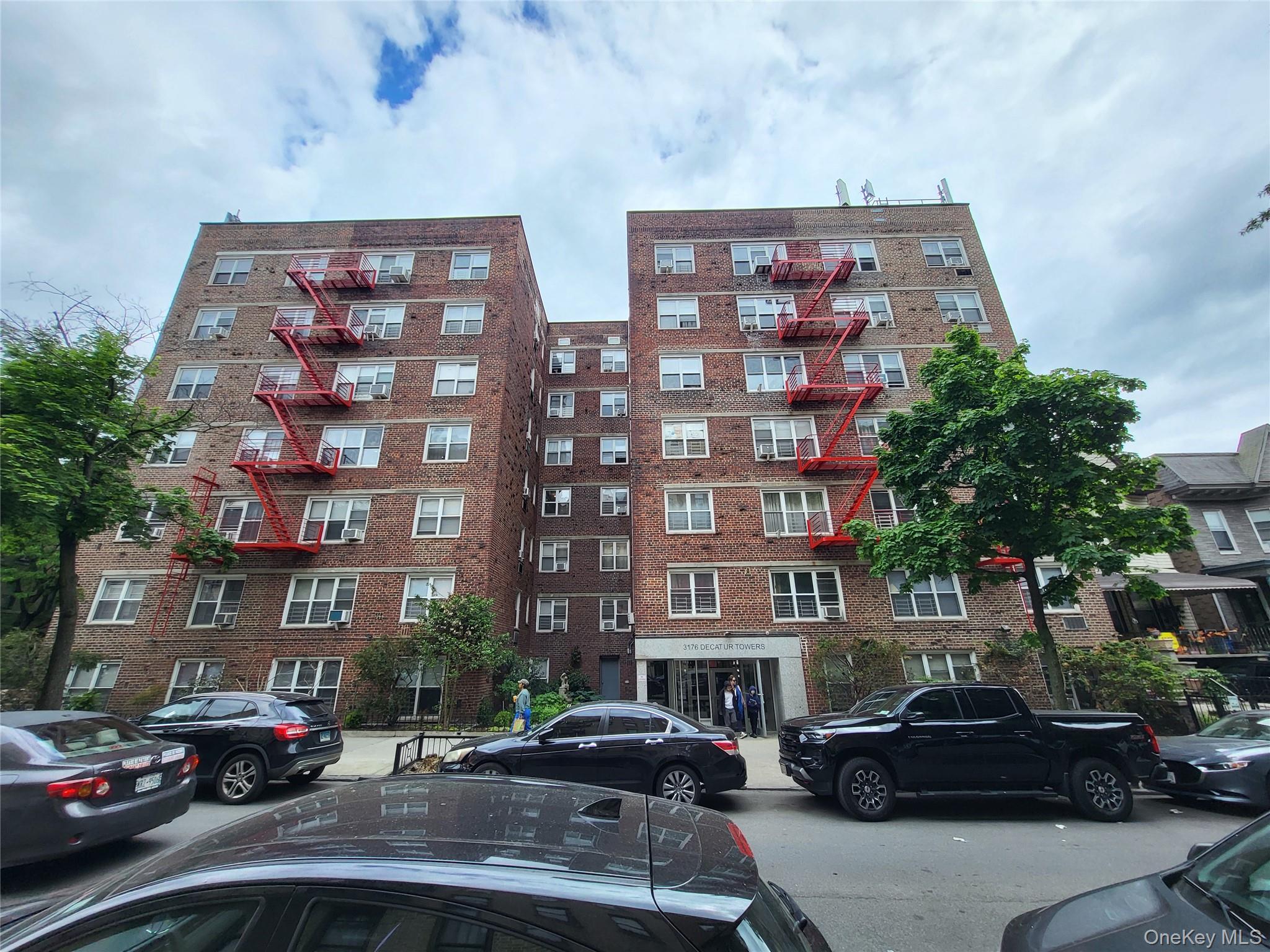 3176 Decatur Avenue L1