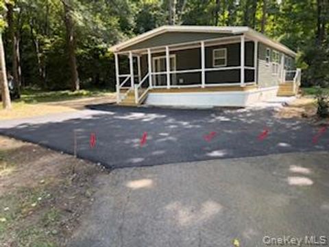 230 Fawn Circle Walden NY 12586