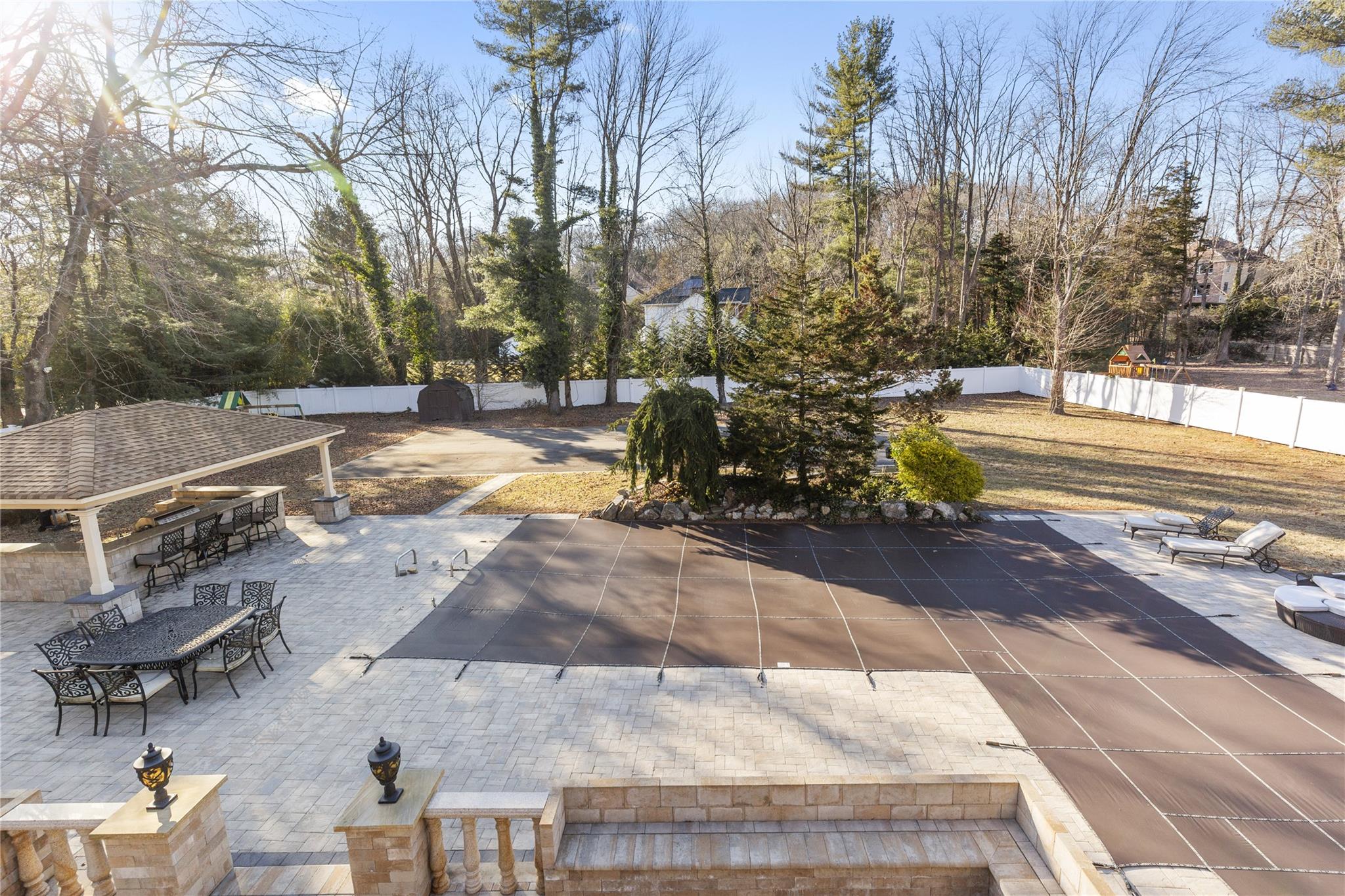 626 Caledonia Road, Dix Hills, New York image 44