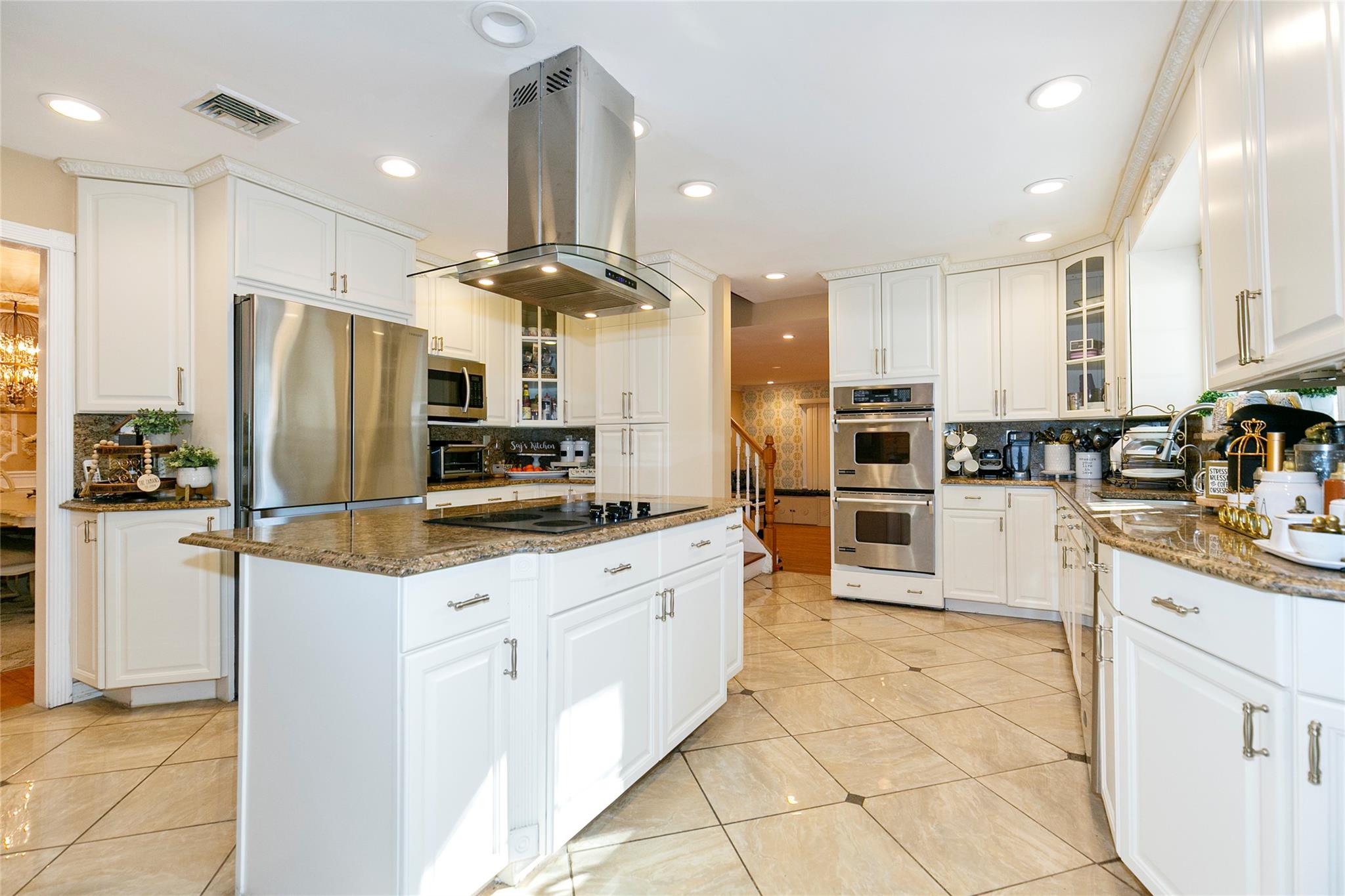 626 Caledonia Road, Dix Hills, New York image 14