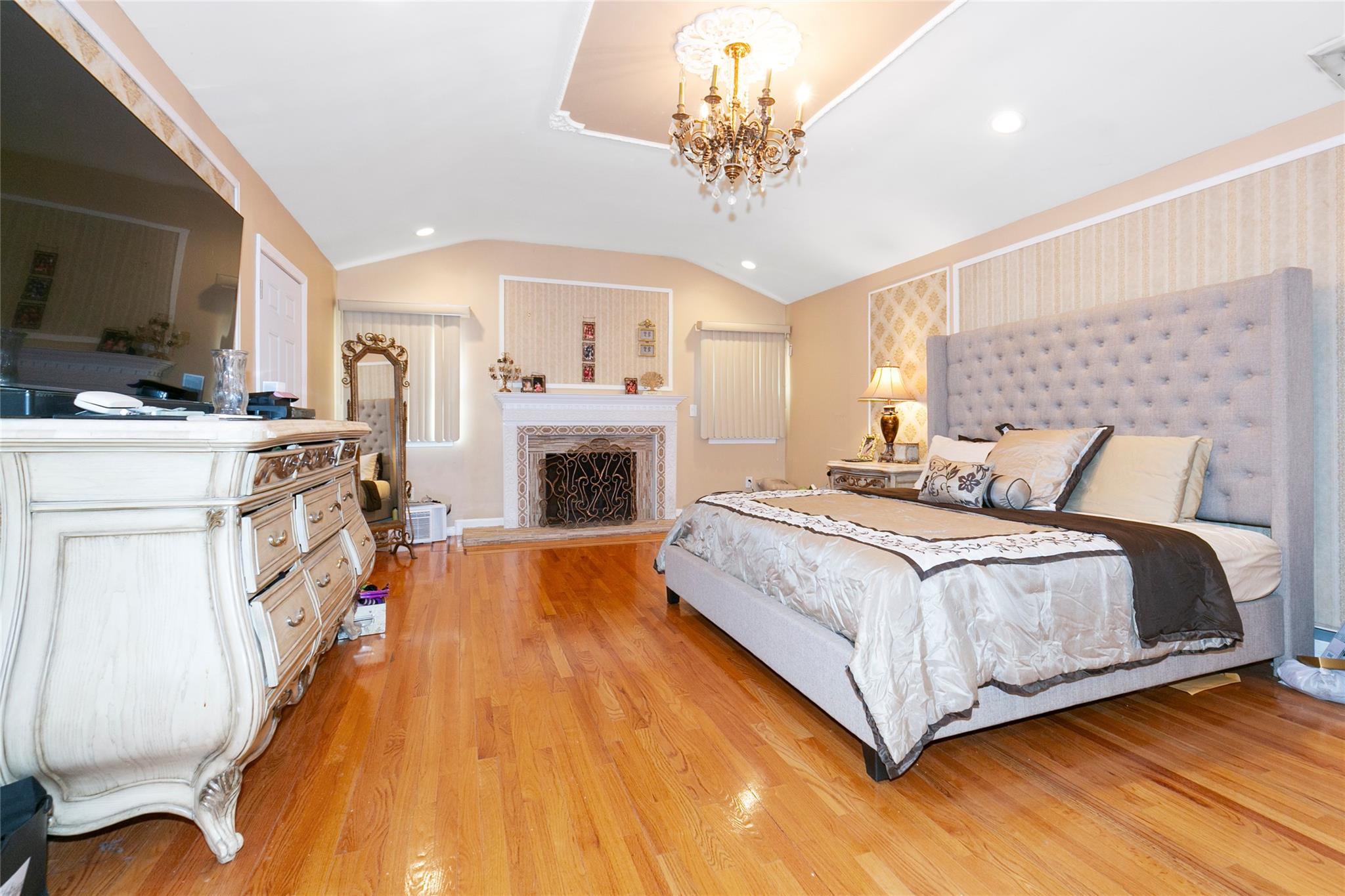626 Caledonia Road, Dix Hills, New York image 23