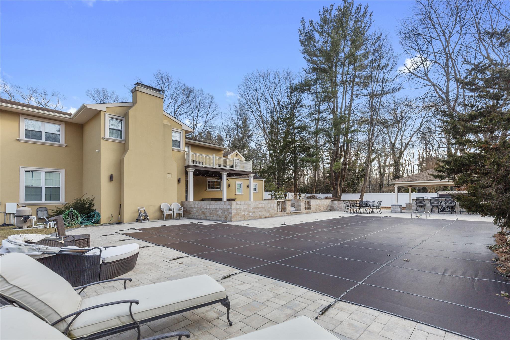 626 Caledonia Road, Dix Hills, New York image 43