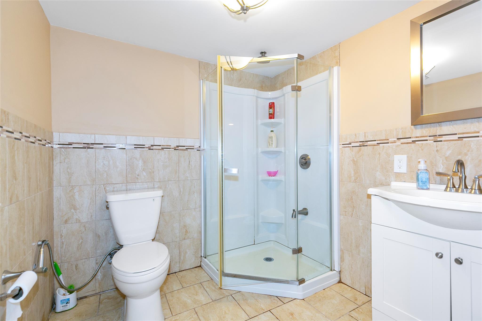 626 Caledonia Road, Dix Hills, New York image 36