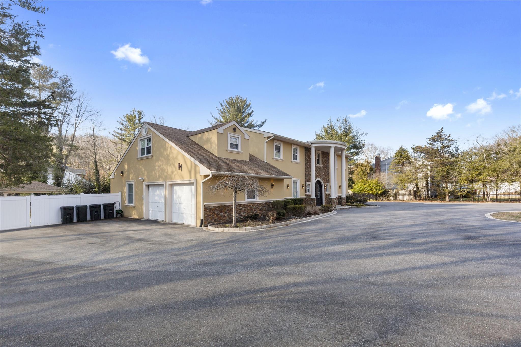 626 Caledonia Road, Dix Hills, New York image 2