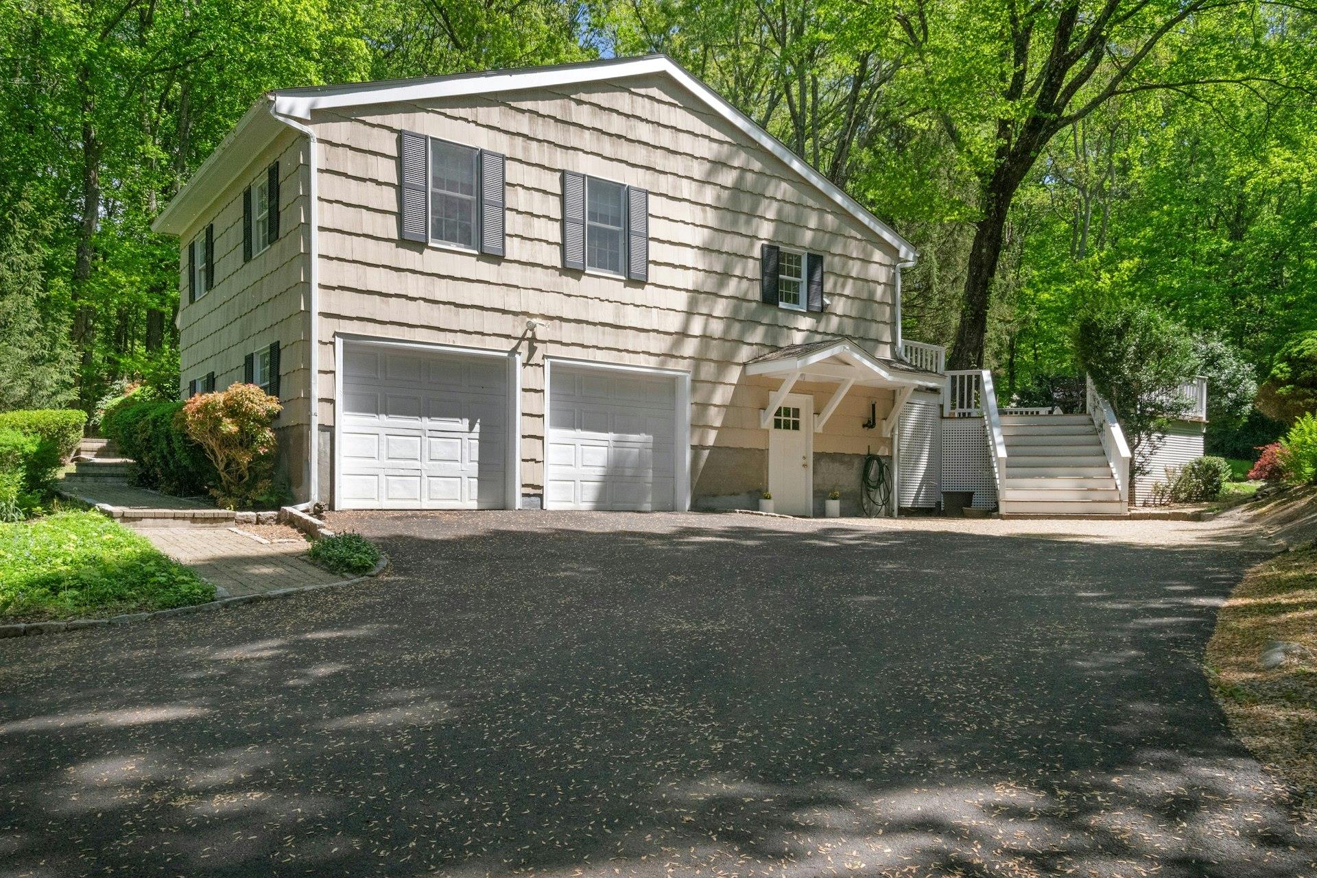 71 Brett Lane, Bedford, New York image 36