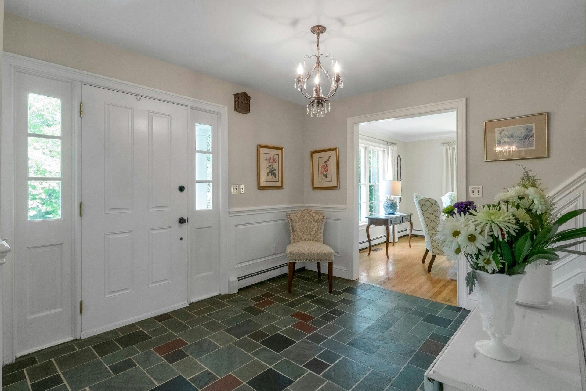71 Brett Lane, Bedford, New York image 3