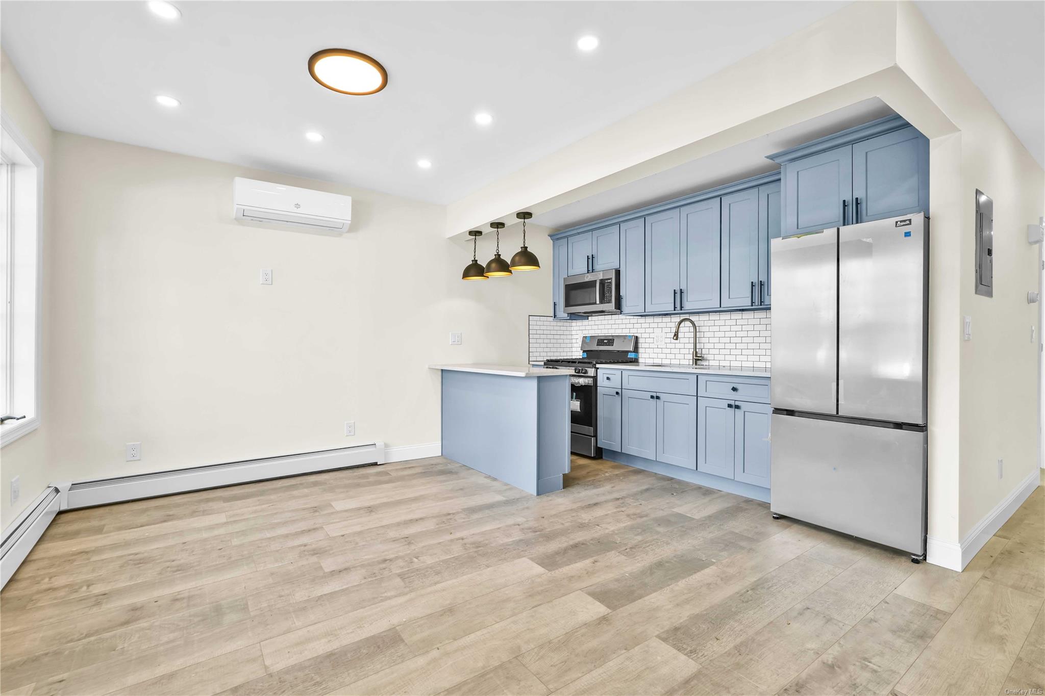 62-48 70th Street, Middle Village, New York image 4