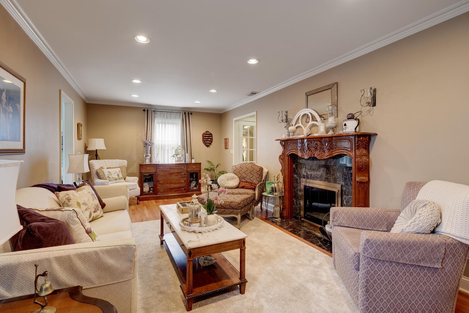 178 Harvard Street, Westbury, New York image 9