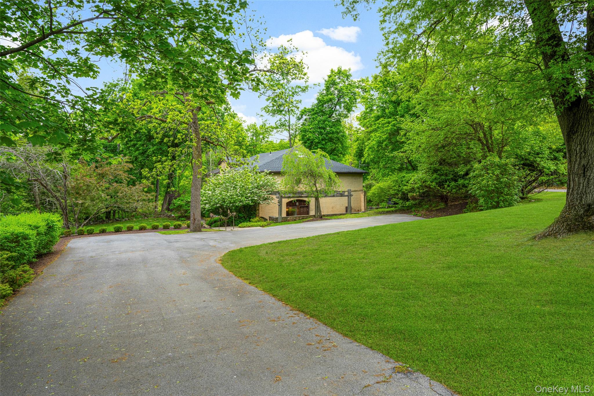 Newburgh, New York 12550, United States, 4 Bedrooms Bedrooms, ,3 BathroomsBathrooms,Residential,Active,133777