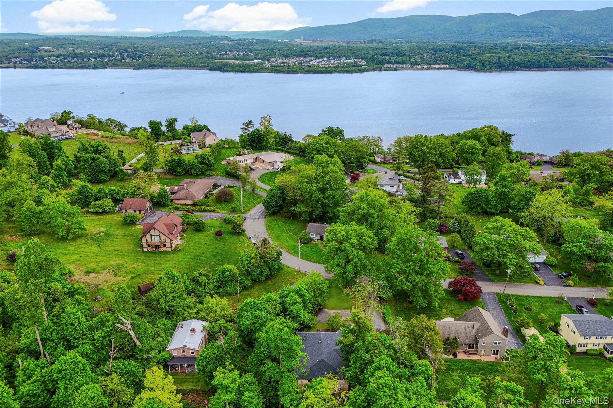 Newburgh, New York 12550, United States, 4 Bedrooms Bedrooms, ,3 BathroomsBathrooms,Residential,Active,133777