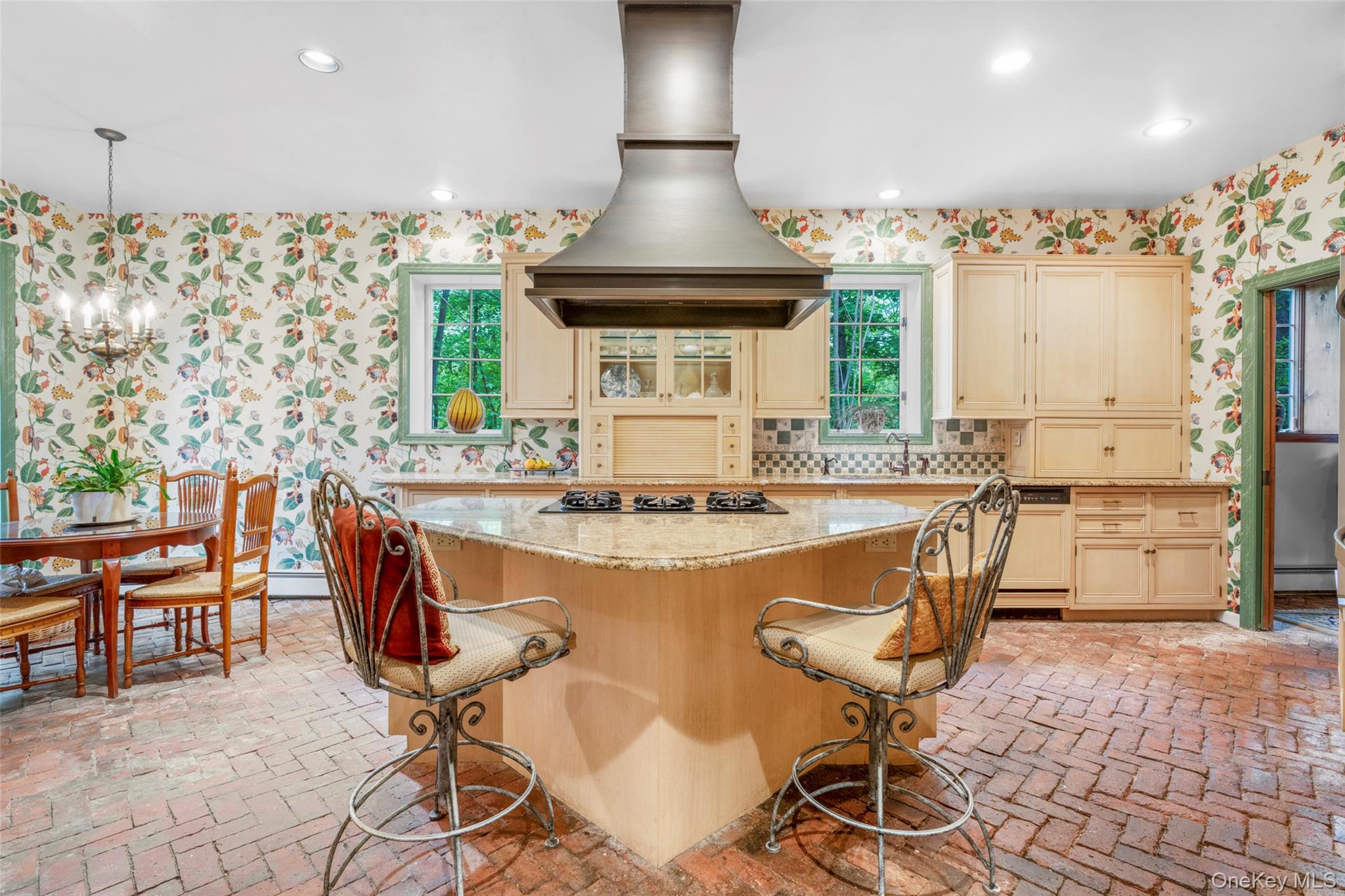 Newburgh, New York 12550, United States, 4 Bedrooms Bedrooms, ,3 BathroomsBathrooms,Residential,Active,133777