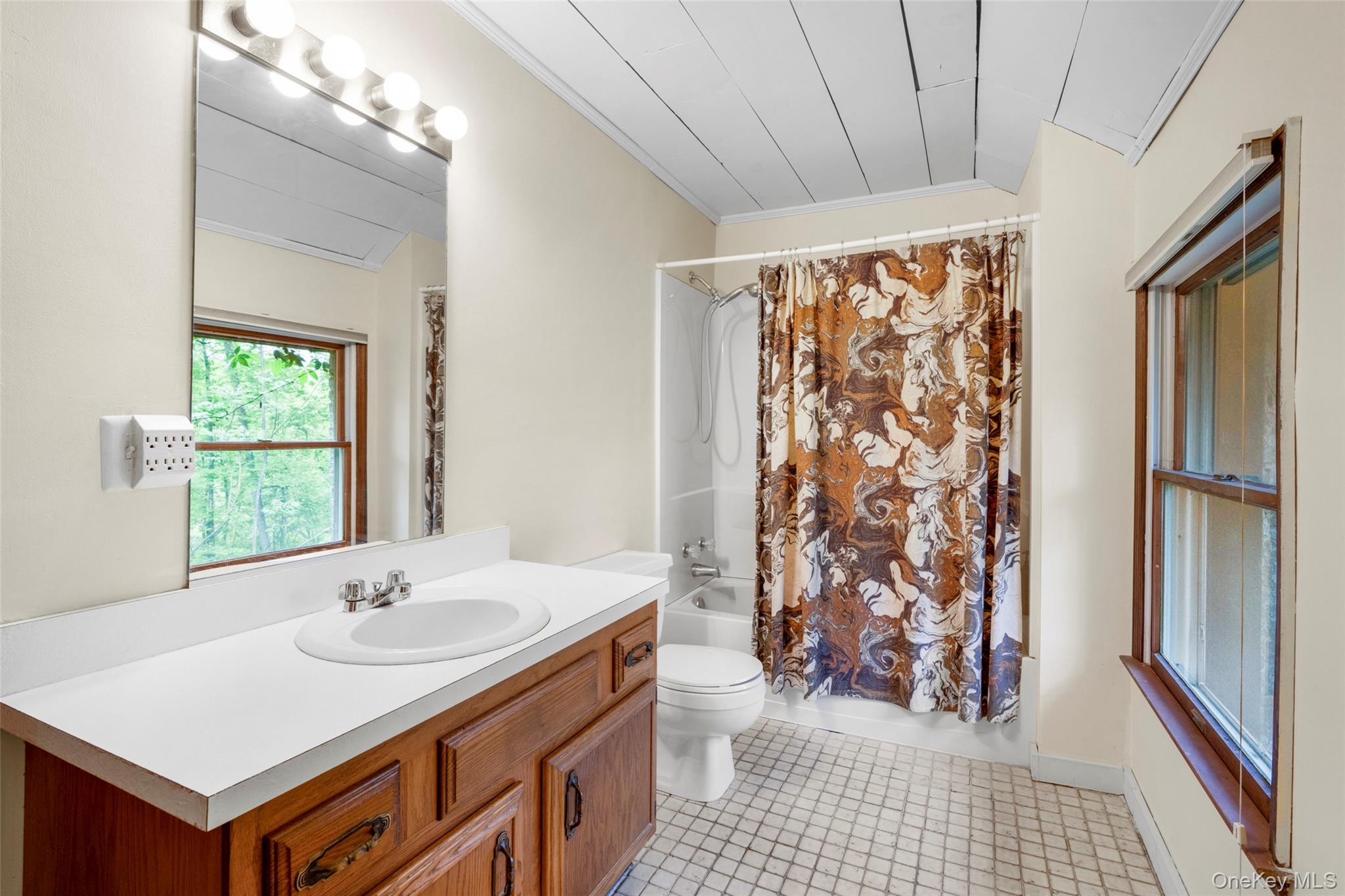 Newburgh, New York 12550, United States, 4 Bedrooms Bedrooms, ,3 BathroomsBathrooms,Residential,Active,133777