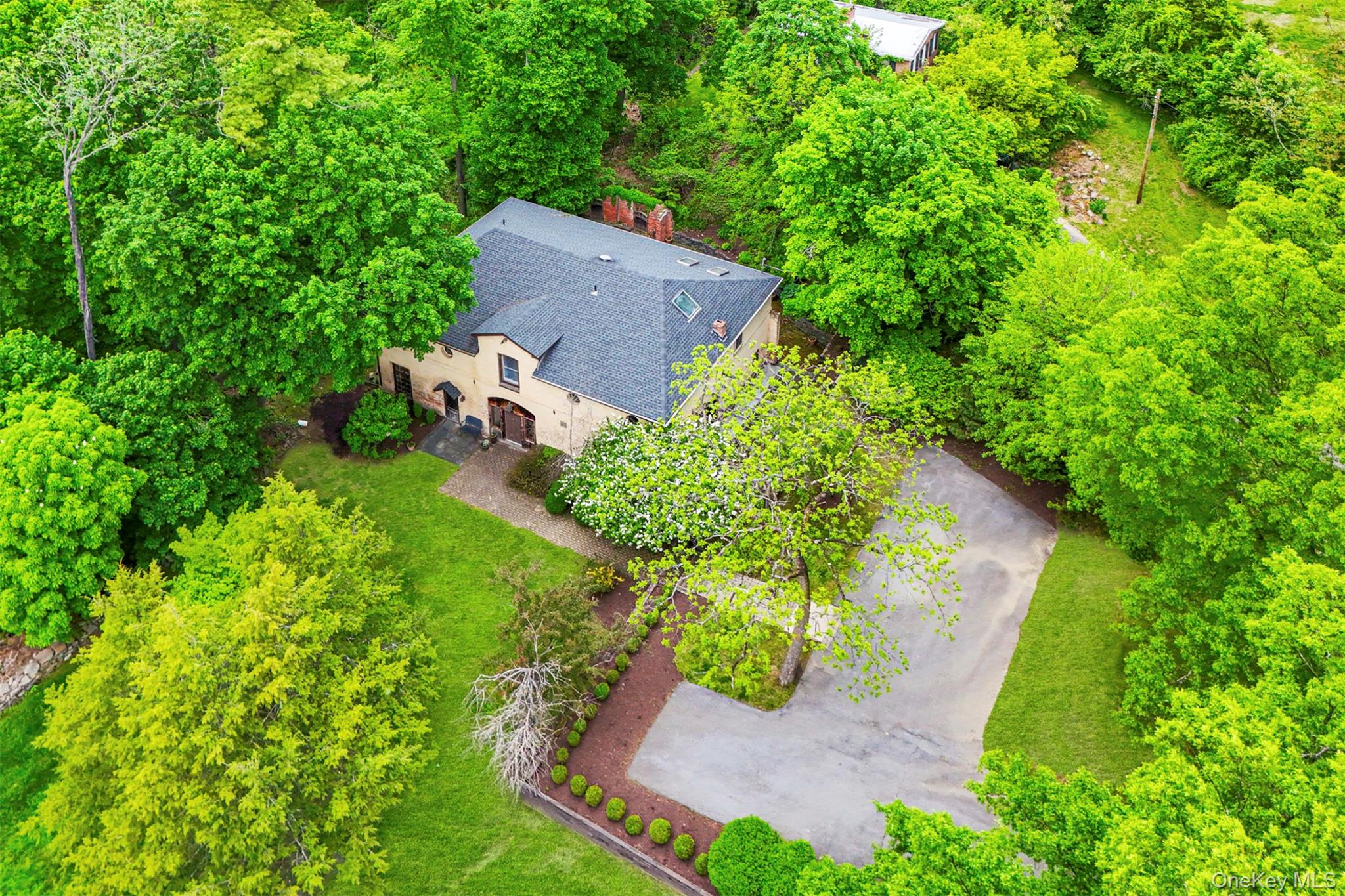 Newburgh, New York 12550, United States, 4 Bedrooms Bedrooms, ,3 BathroomsBathrooms,Residential,Active,133777