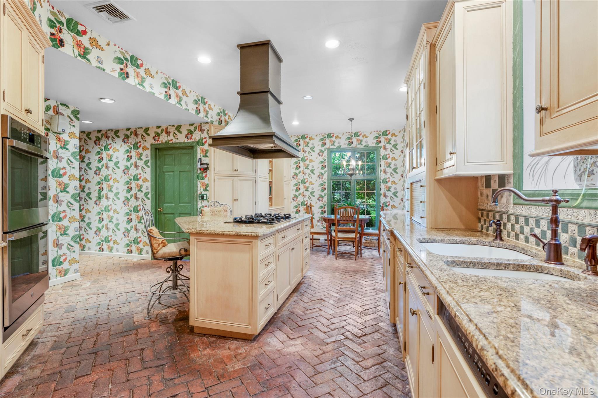 Newburgh, New York 12550, United States, 4 Bedrooms Bedrooms, ,3 BathroomsBathrooms,Residential,Active,133777