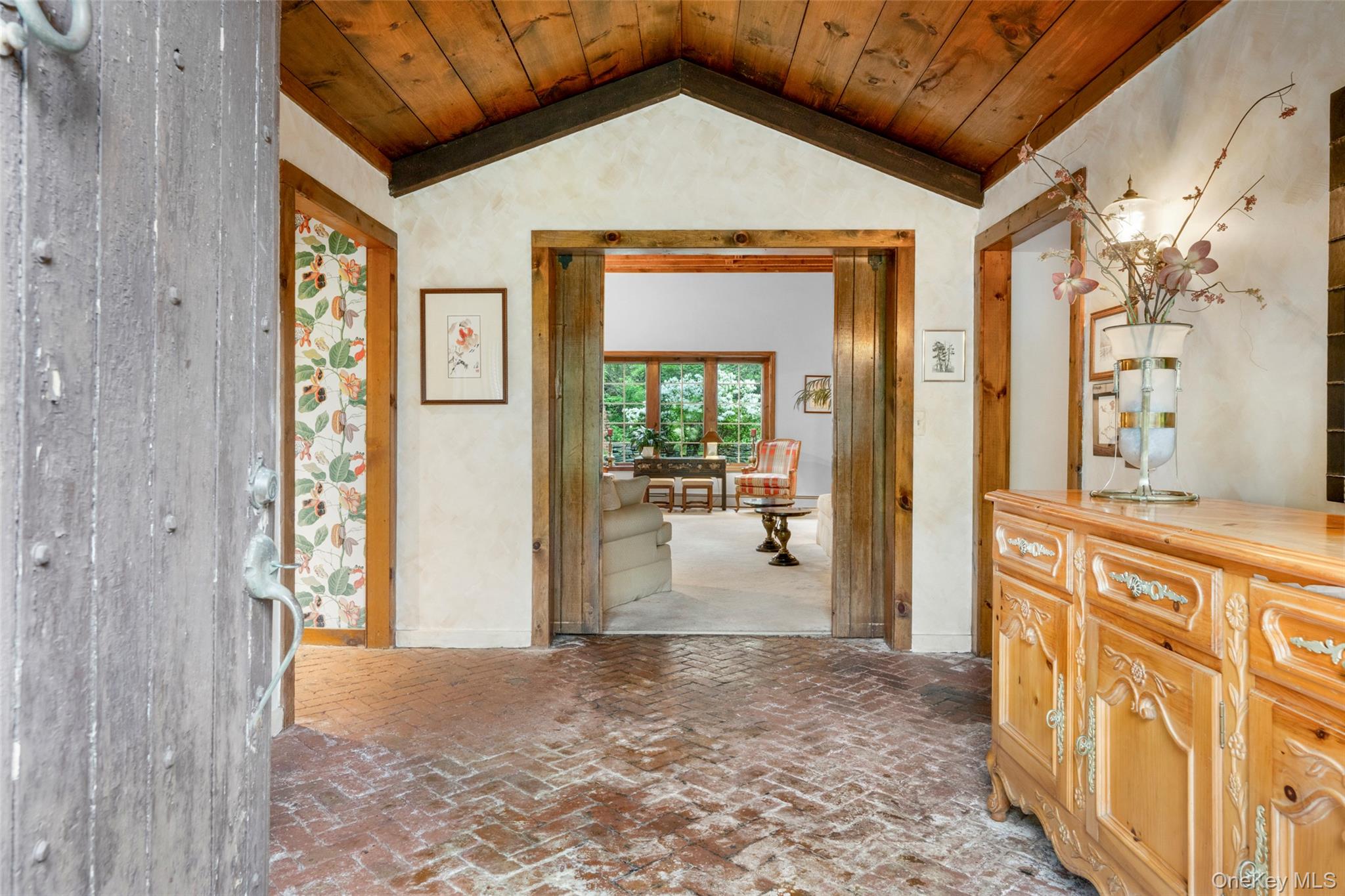 Newburgh, New York 12550, United States, 4 Bedrooms Bedrooms, ,3 BathroomsBathrooms,Residential,Active,133777