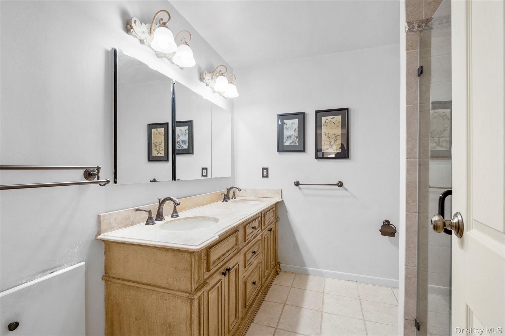 Newburgh, New York 12550, United States, 4 Bedrooms Bedrooms, ,3 BathroomsBathrooms,Residential,Active,133777