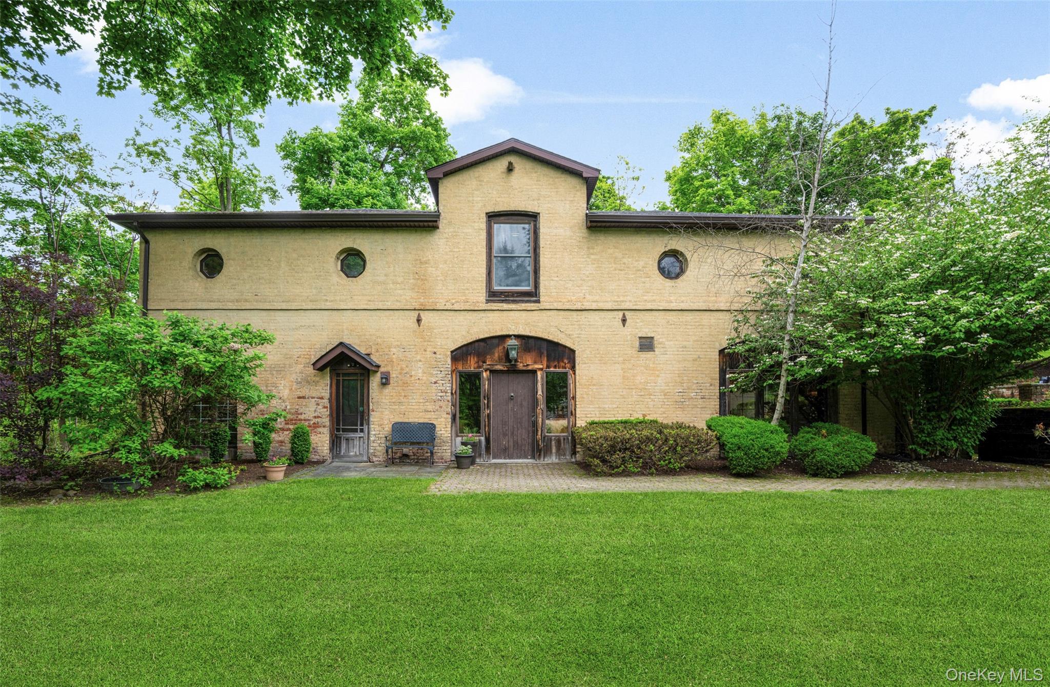 Newburgh, New York 12550, United States, 4 Bedrooms Bedrooms, ,3 BathroomsBathrooms,Residential,Active,133777