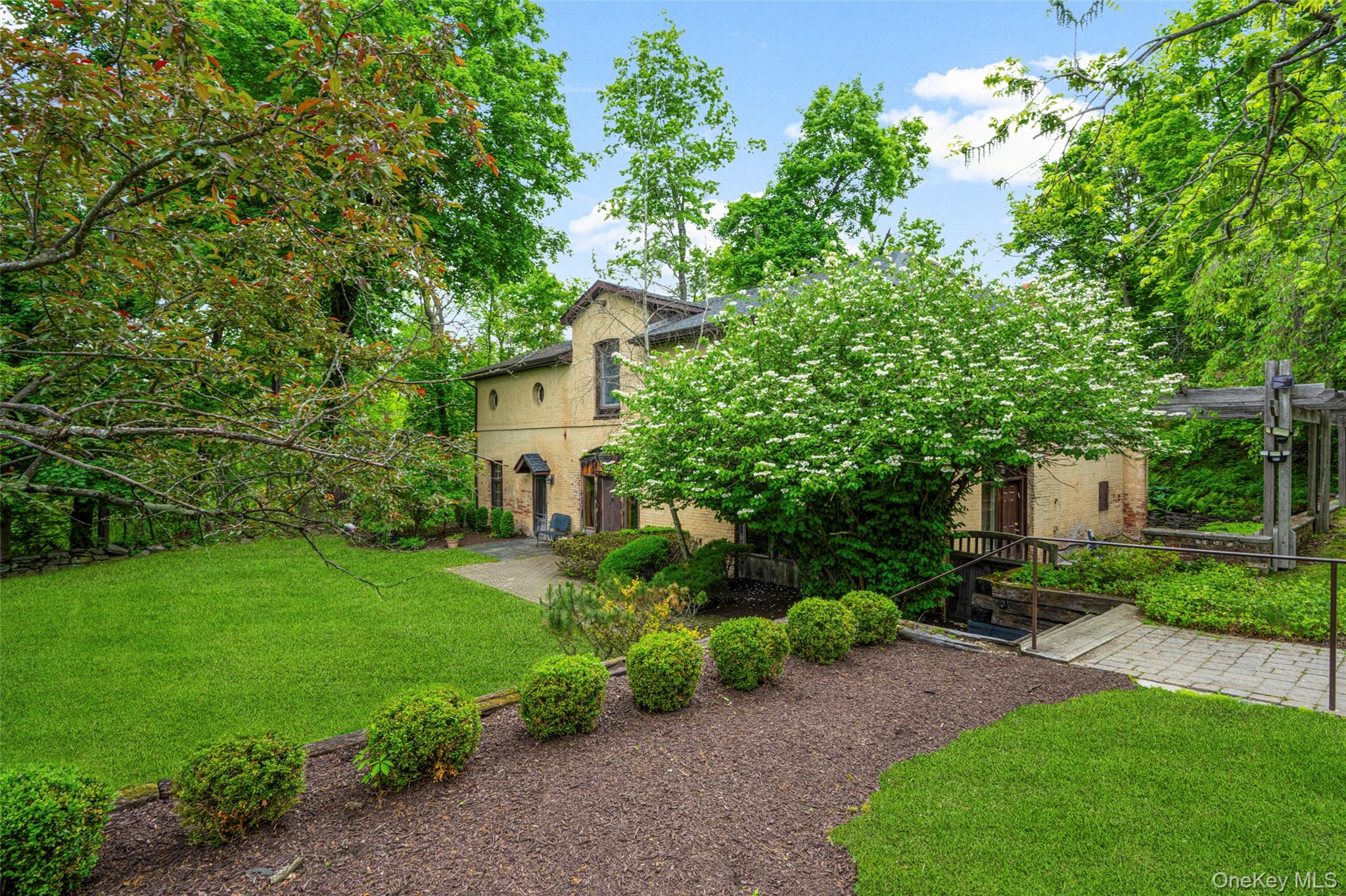 Newburgh, New York 12550, United States, 4 Bedrooms Bedrooms, ,3 BathroomsBathrooms,Residential,Active,133777