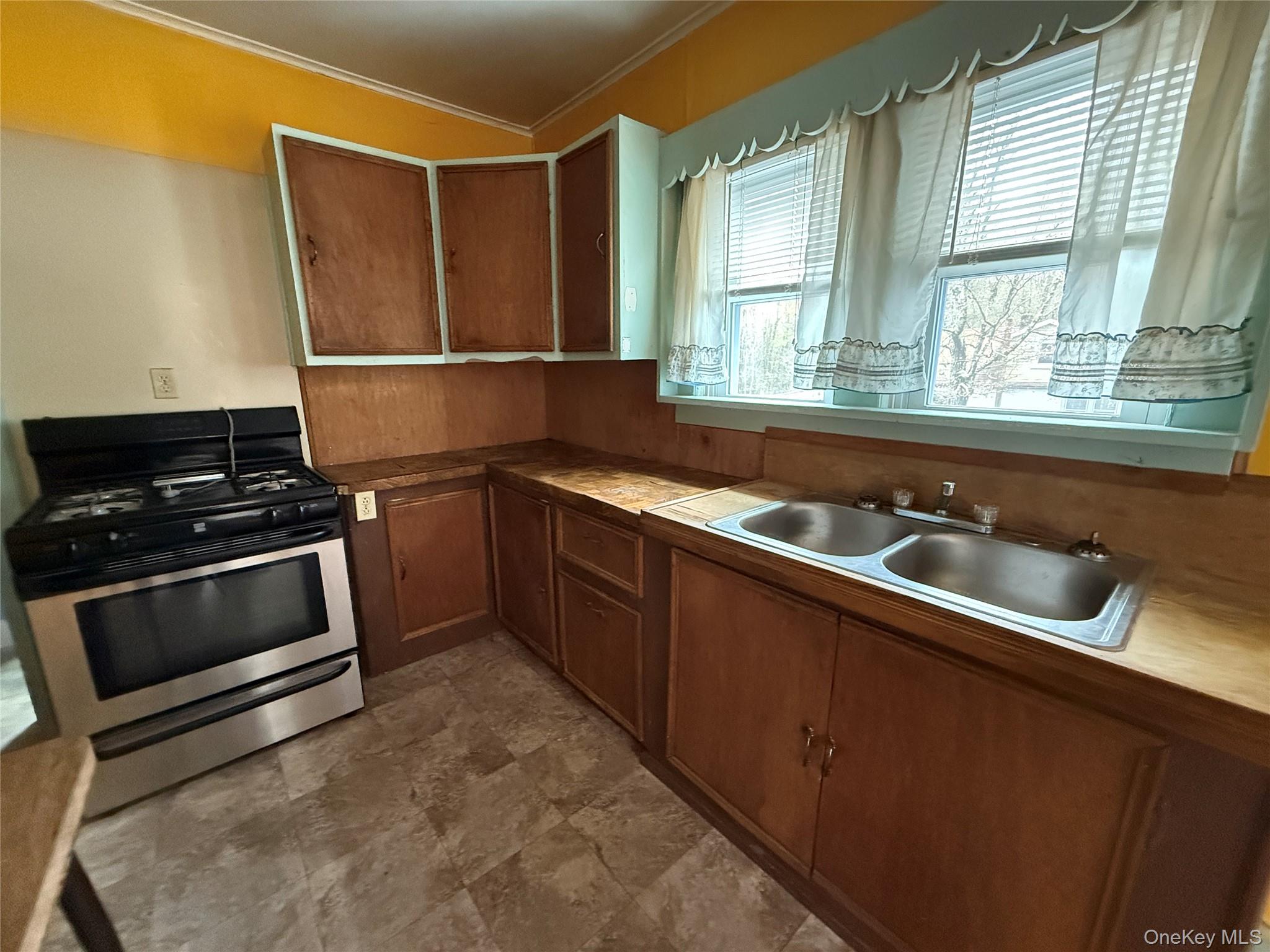 105 Southwoods Drive