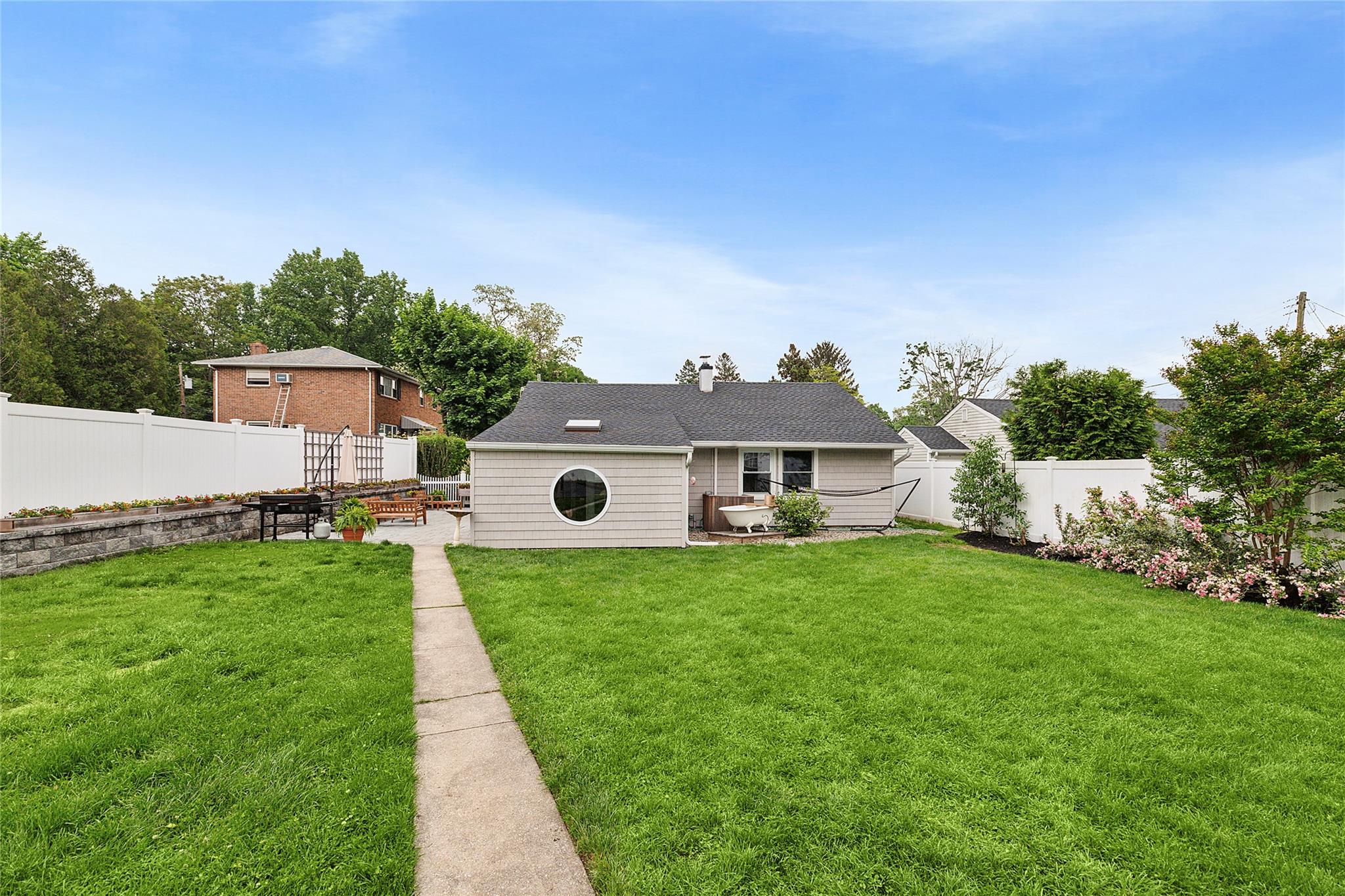 3 Spruce Lane, Glen Cove, New York image 14