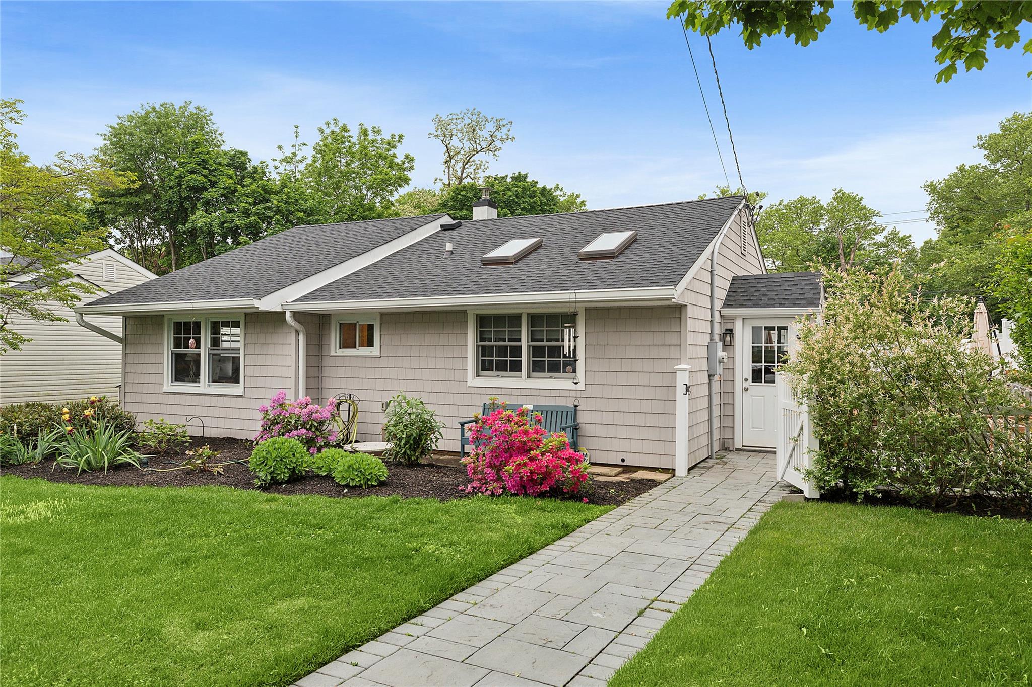 3 Spruce Lane, Glen Cove, New York image 2