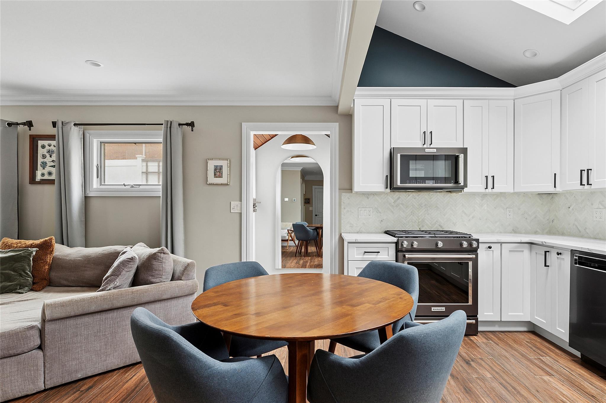 3 Spruce Lane, Glen Cove, New York image 4