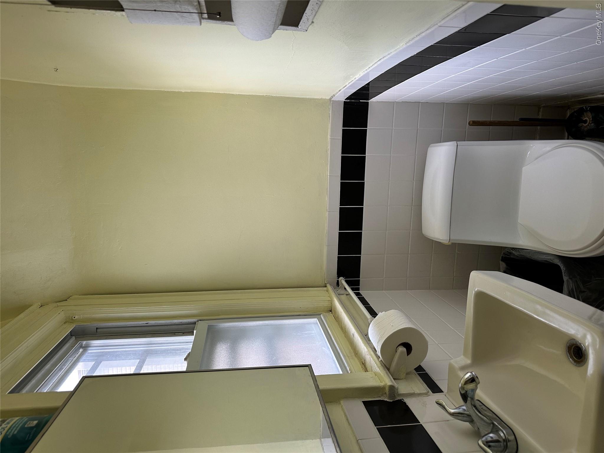 251-20 Memphis Avenue