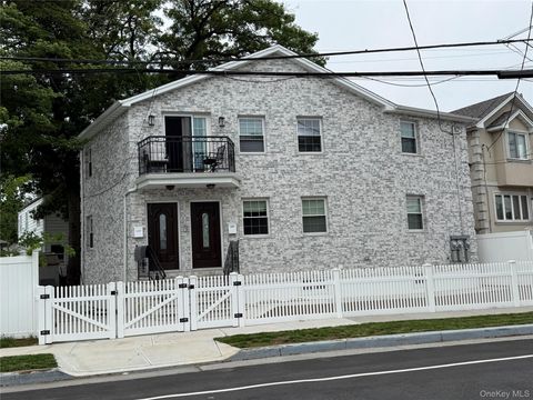 Apartment For Rent - 142-18 Hook Creek Boulevard #1<br/> Rosedale, NY 11422