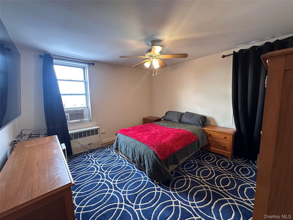 Photo of 1425 Thieriot Ave Thieriot ave Avenue #6J, Bronx, NY 10460 (MLS # 961516)