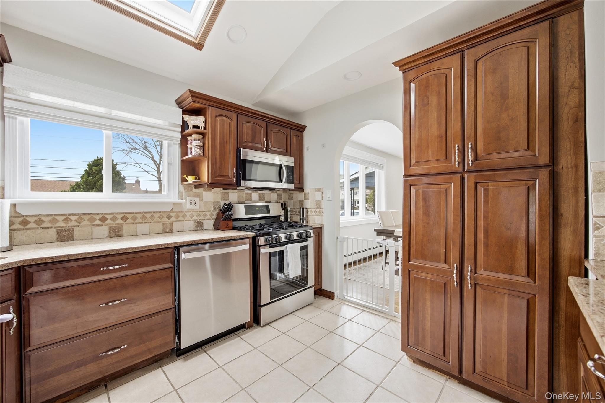 644 N Clinton Avenue