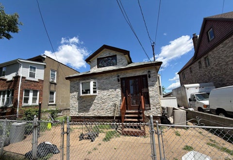 Homes For Sale - 142-25 Bascom Avenue<br/> South Ozone Park, NY 11436