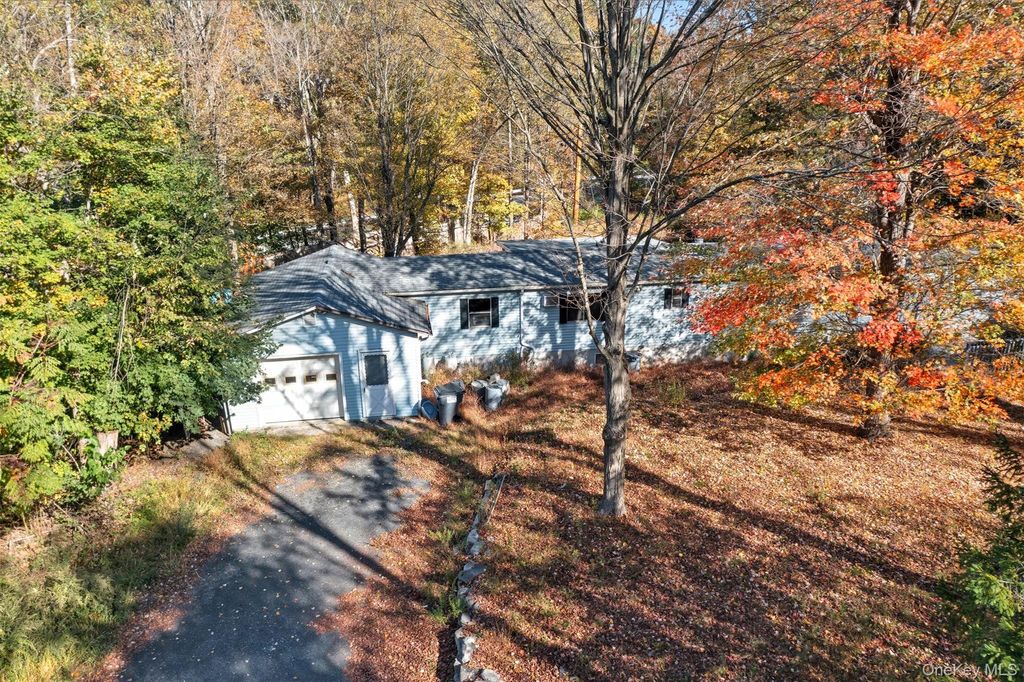 Photo of 215 Old Rt-32, Highland Mills, NY 10930 (MLS # 923050)