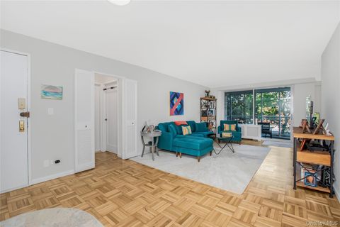 Homes For Sale - 3333 Henry Hudson Parkway #2R<br/> Bronx, NY 10463